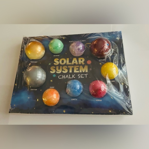 New Solar System Outdoor Chalk Set 8 Planets and Pluto Anker Play Non-toxic - Picture 6 of 16